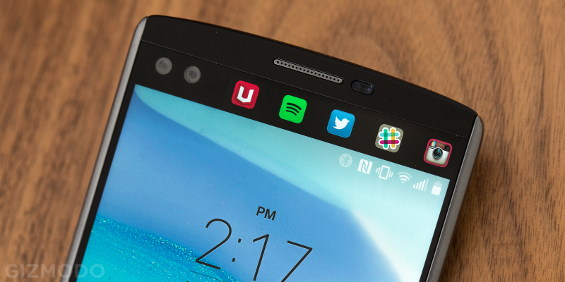 Illustration for article titled LG V10 Review: Big, Weird, and Not Worth It